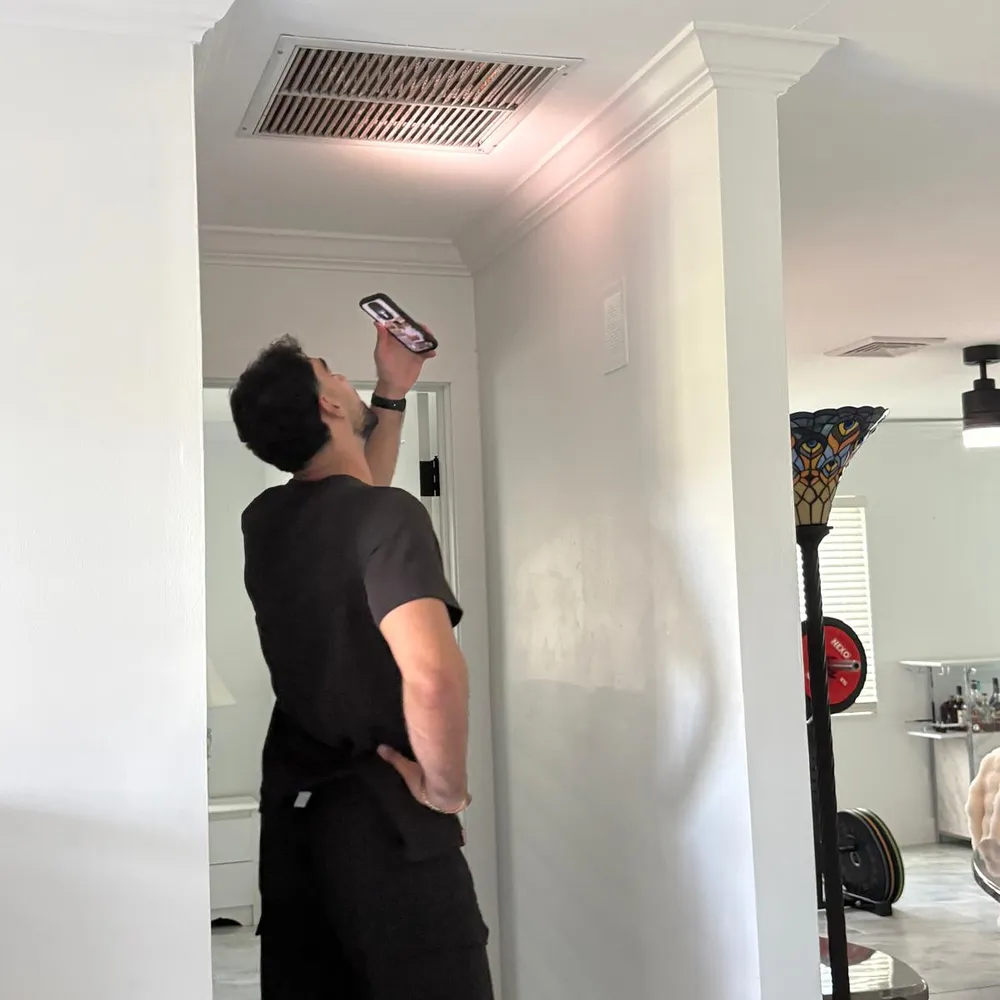 Air vent inspection in Estero